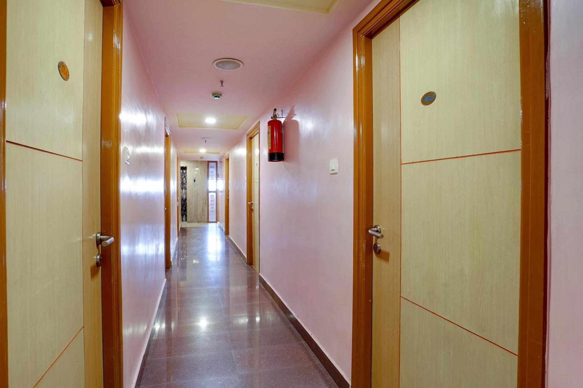 Hotel O Shanta Residency Lodge Sururnagar 外观 照片