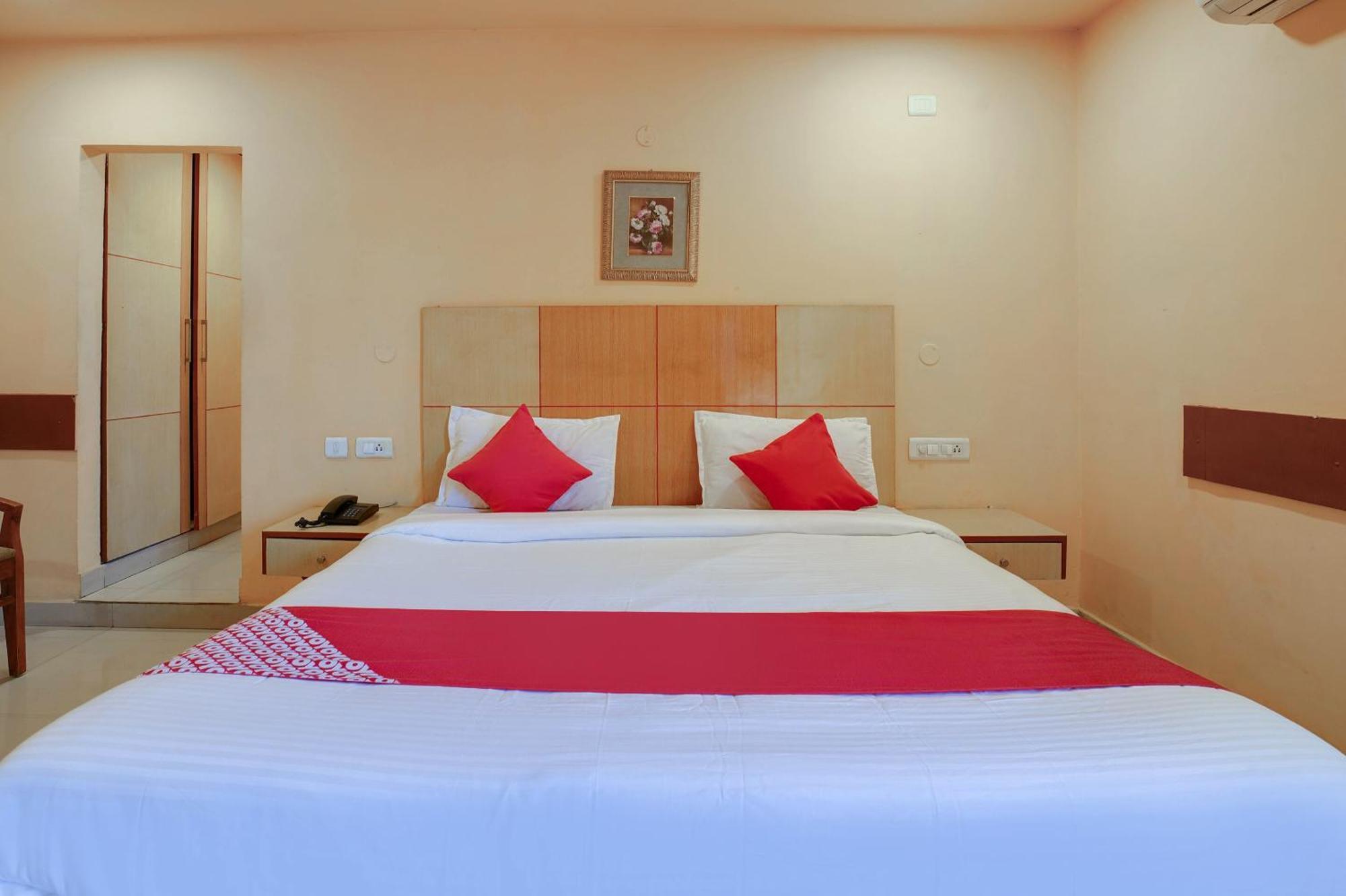 Hotel O Shanta Residency Lodge Sururnagar 外观 照片